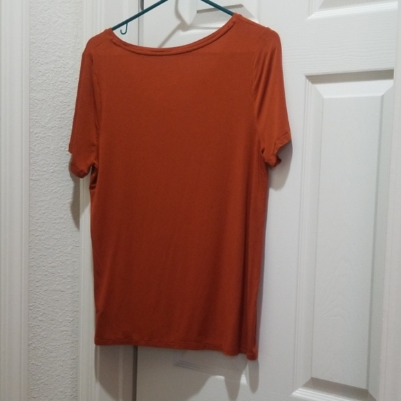 A NEW DAY RUST COLORED TOP - Picture 2 of 5